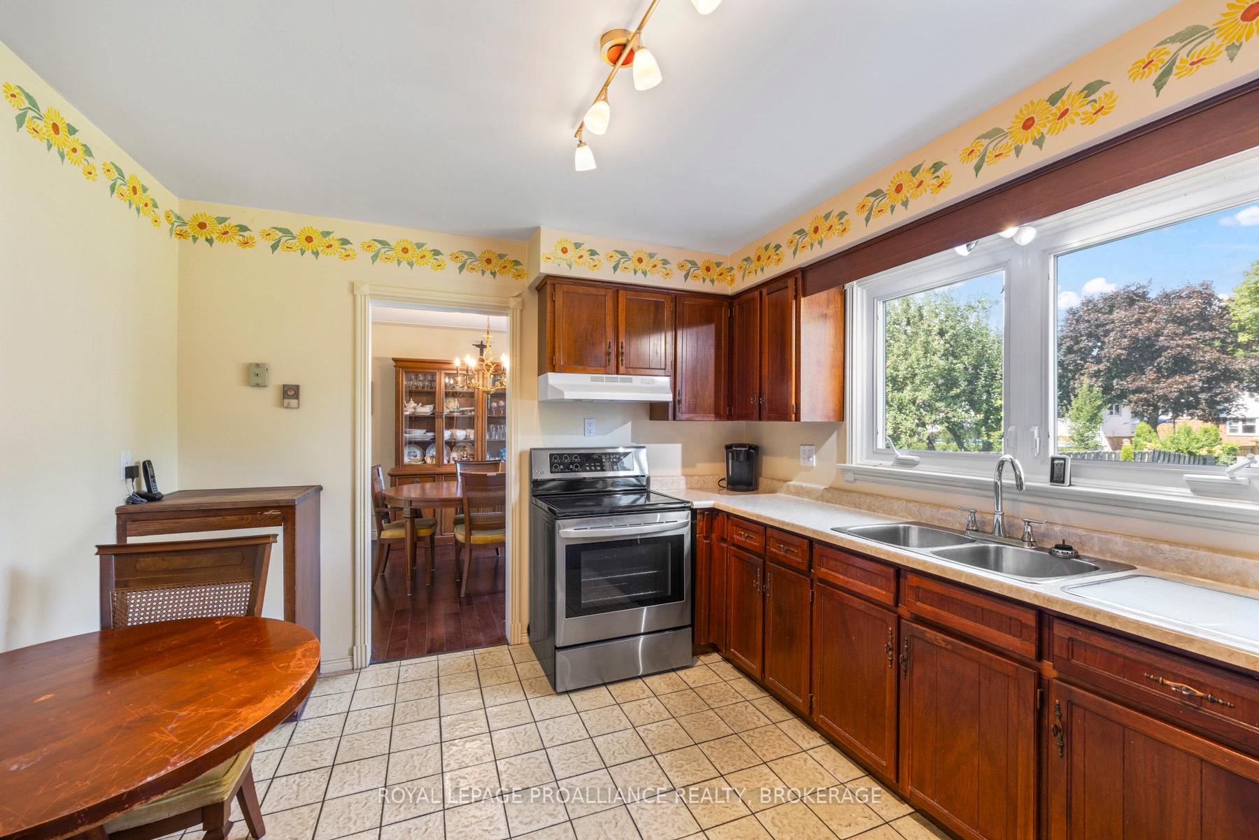 Photo 16 of 117 Seaforth Road, Kingston, West of Sir John A. Blvd — HOMEH