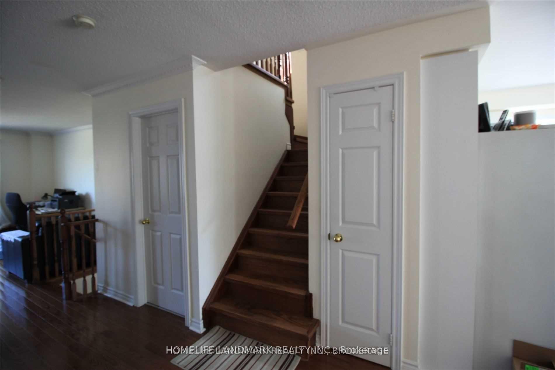 Photo 7 of 160 Leitchcroft Crescent, Markham, Commerce Valley — HOMEH