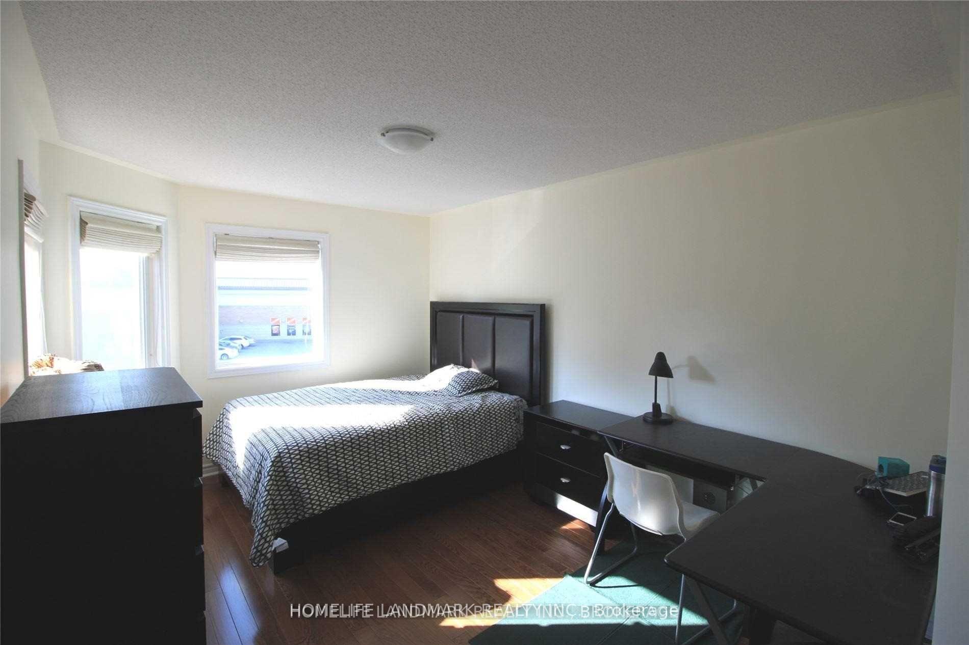 Photo 9 of 160 Leitchcroft Crescent, Markham, Commerce Valley — HOMEH