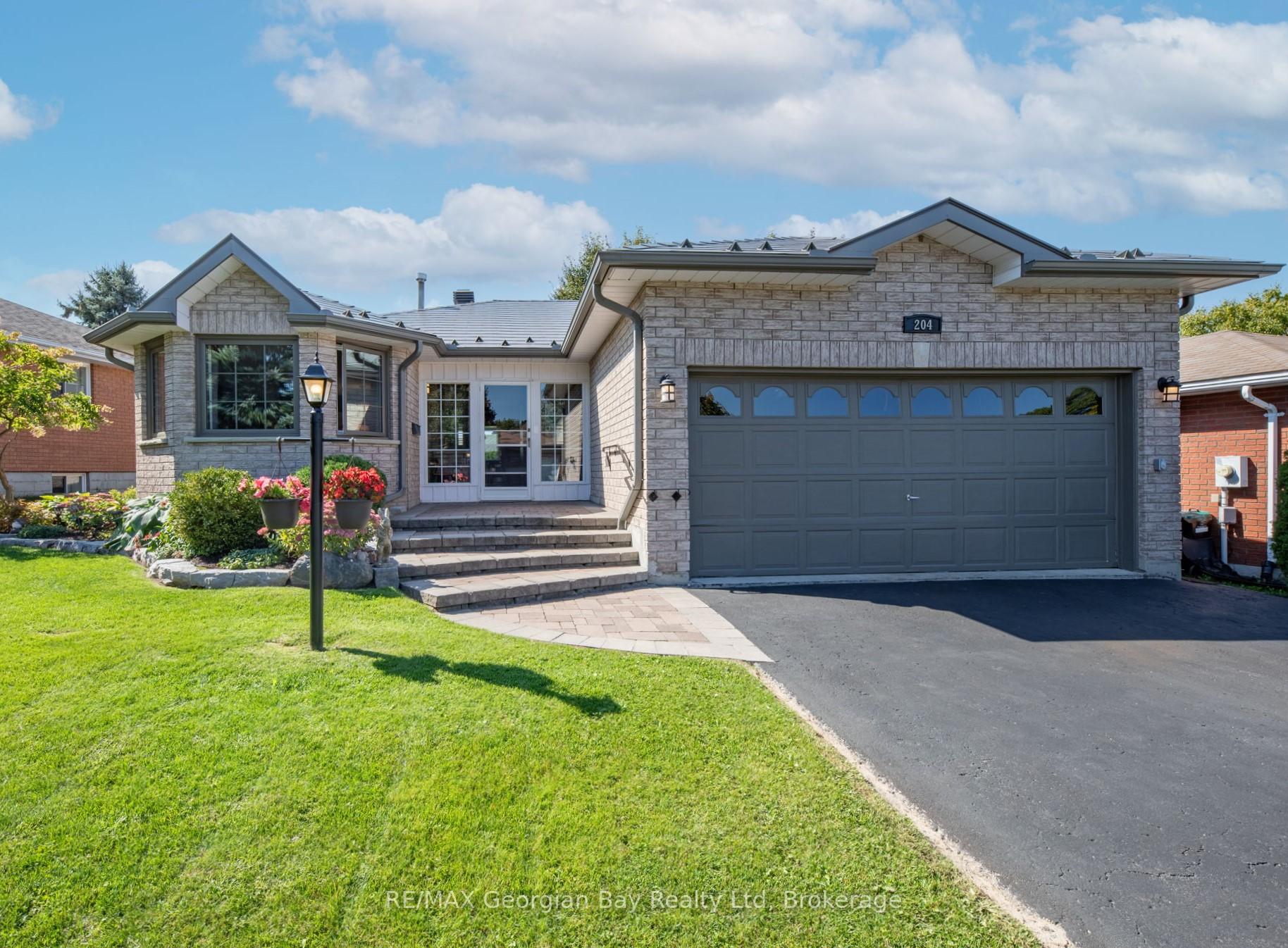 Photo 1 of 204 Margaret Street, Midland — HOMEH