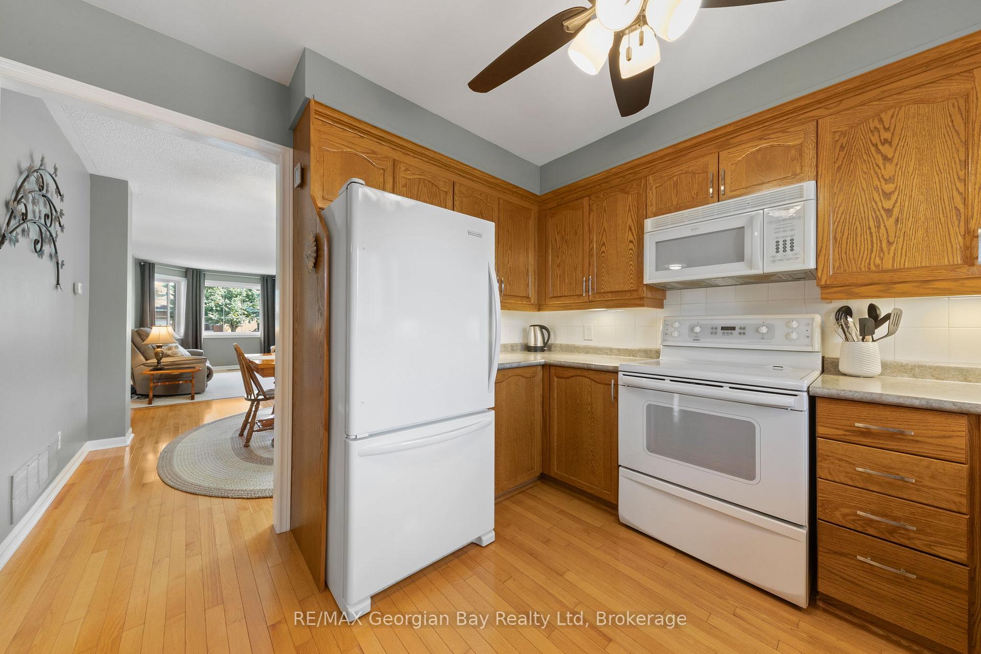 Photo 11 of 204 Margaret Street, Midland — HOMEH
