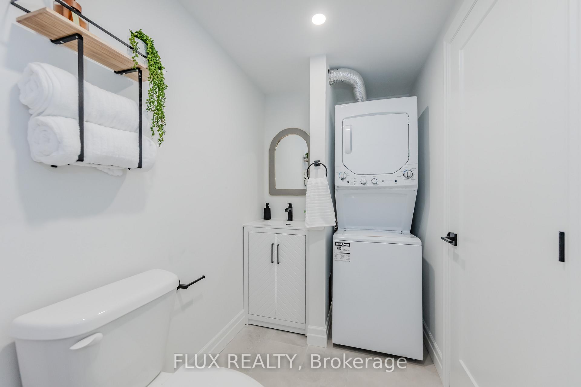 Photo 23 of 15 Shanley Street, Kitchener — HOMEH