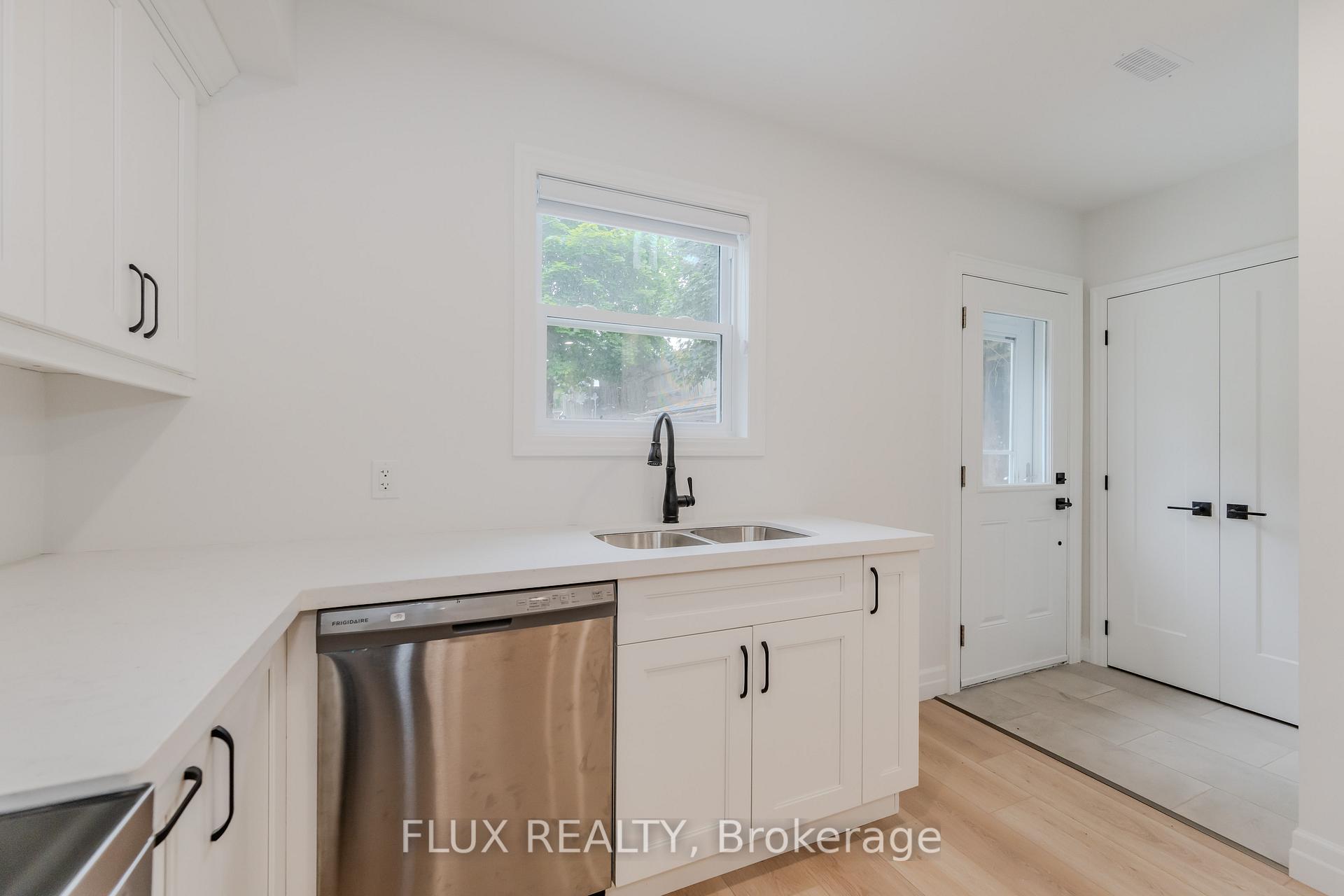 Photo 31 of 15 Shanley Street, Kitchener — HOMEH