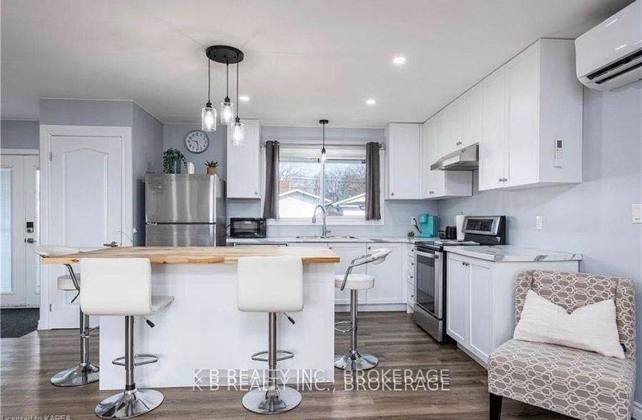Photo 2 of 172 Morenz Crescent, Kingston, Rideau — HOMEH