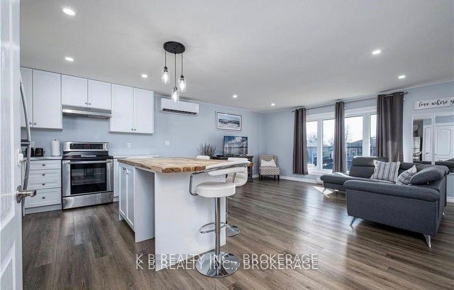 Photo 4 of 172 Morenz Crescent, Kingston, Rideau — HOMEH
