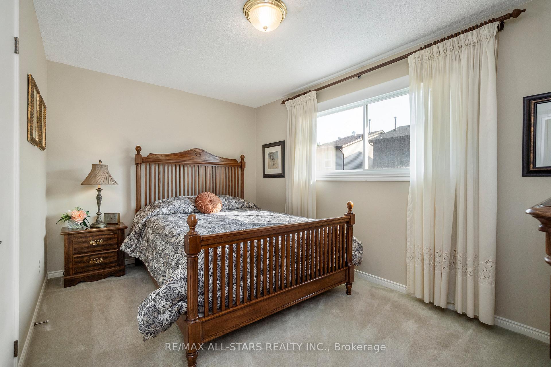 Photo 18 of 14 Barrington Crescent, Markham, Milliken Mills West — HOMEH