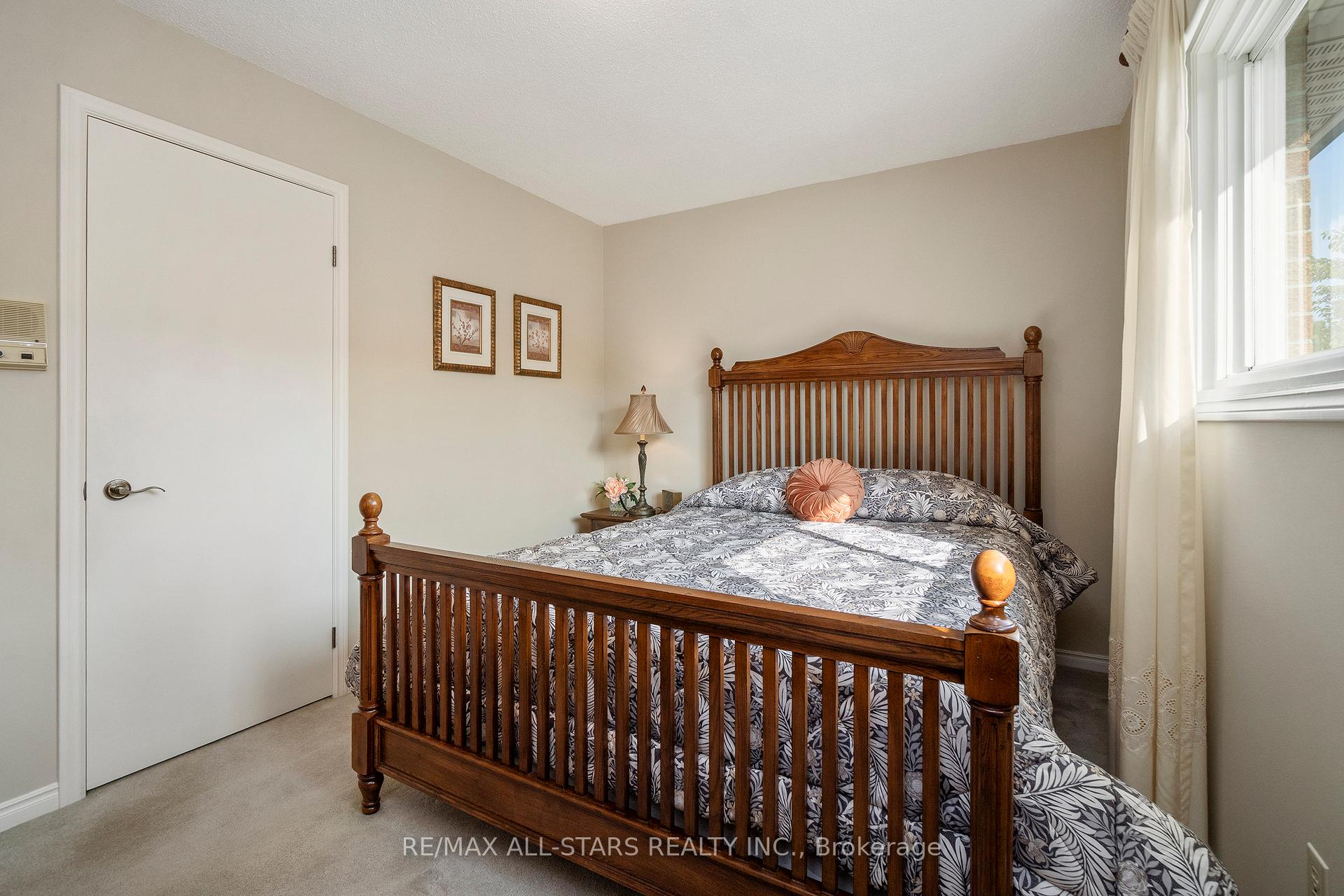 Photo 19 of 14 Barrington Crescent, Markham, Milliken Mills West — HOMEH