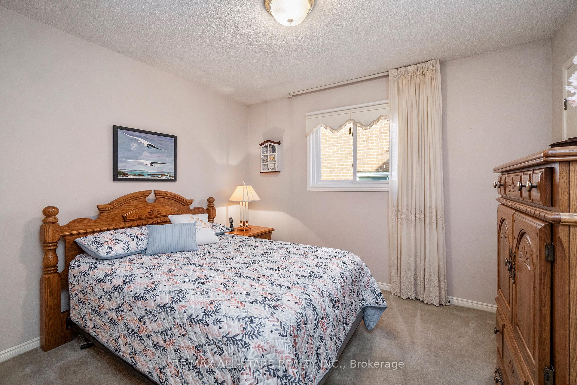 Photo 21 of 14 Barrington Crescent, Markham, Milliken Mills West — HOMEH