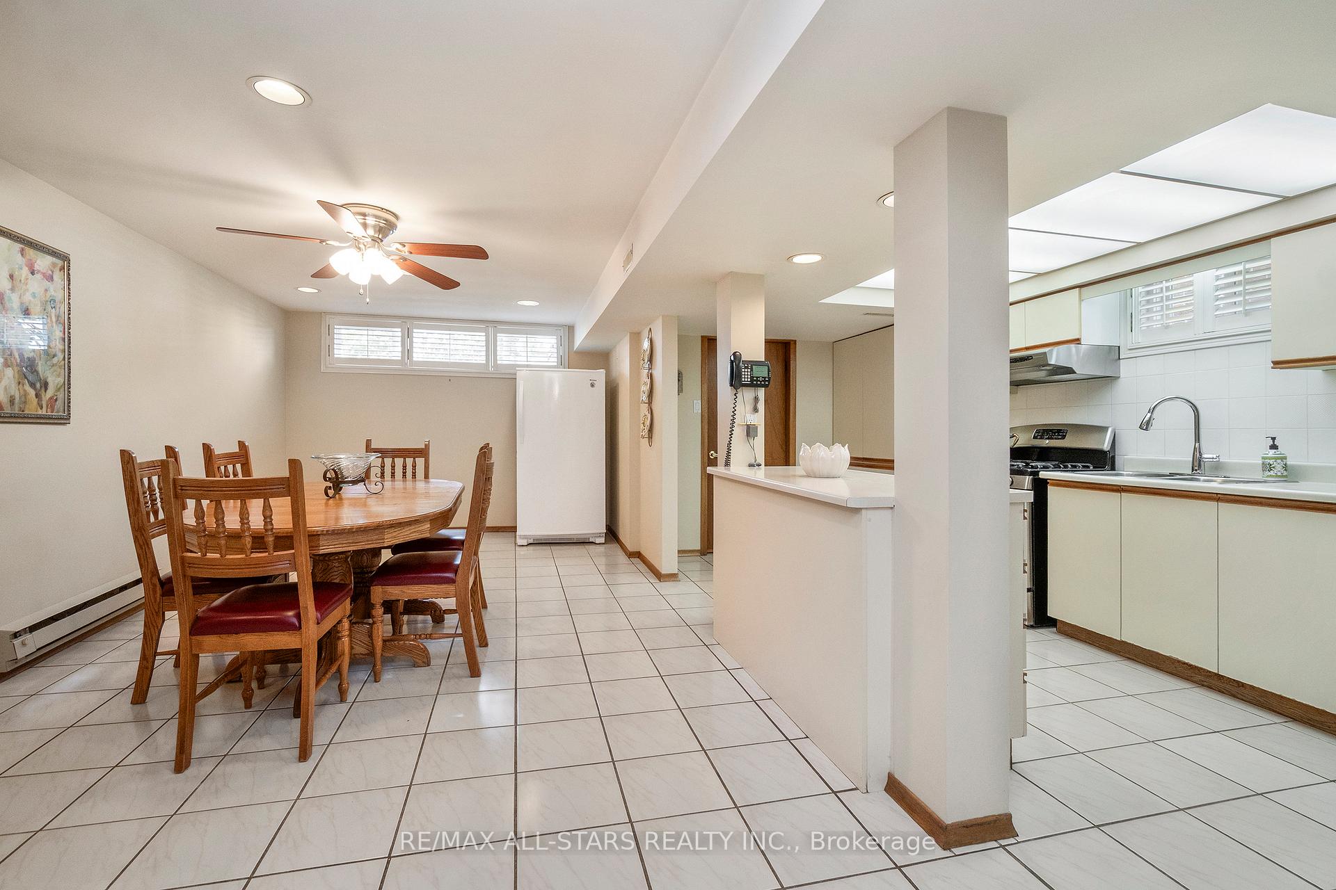 Photo 28 of 14 Barrington Crescent, Markham, Milliken Mills West — HOMEH