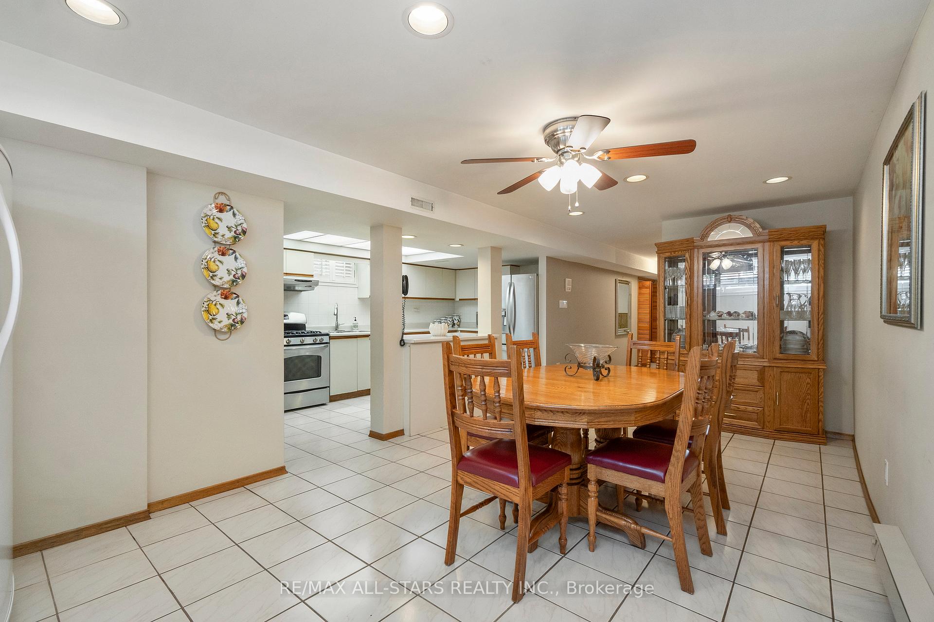 Photo 31 of 14 Barrington Crescent, Markham, Milliken Mills West — HOMEH