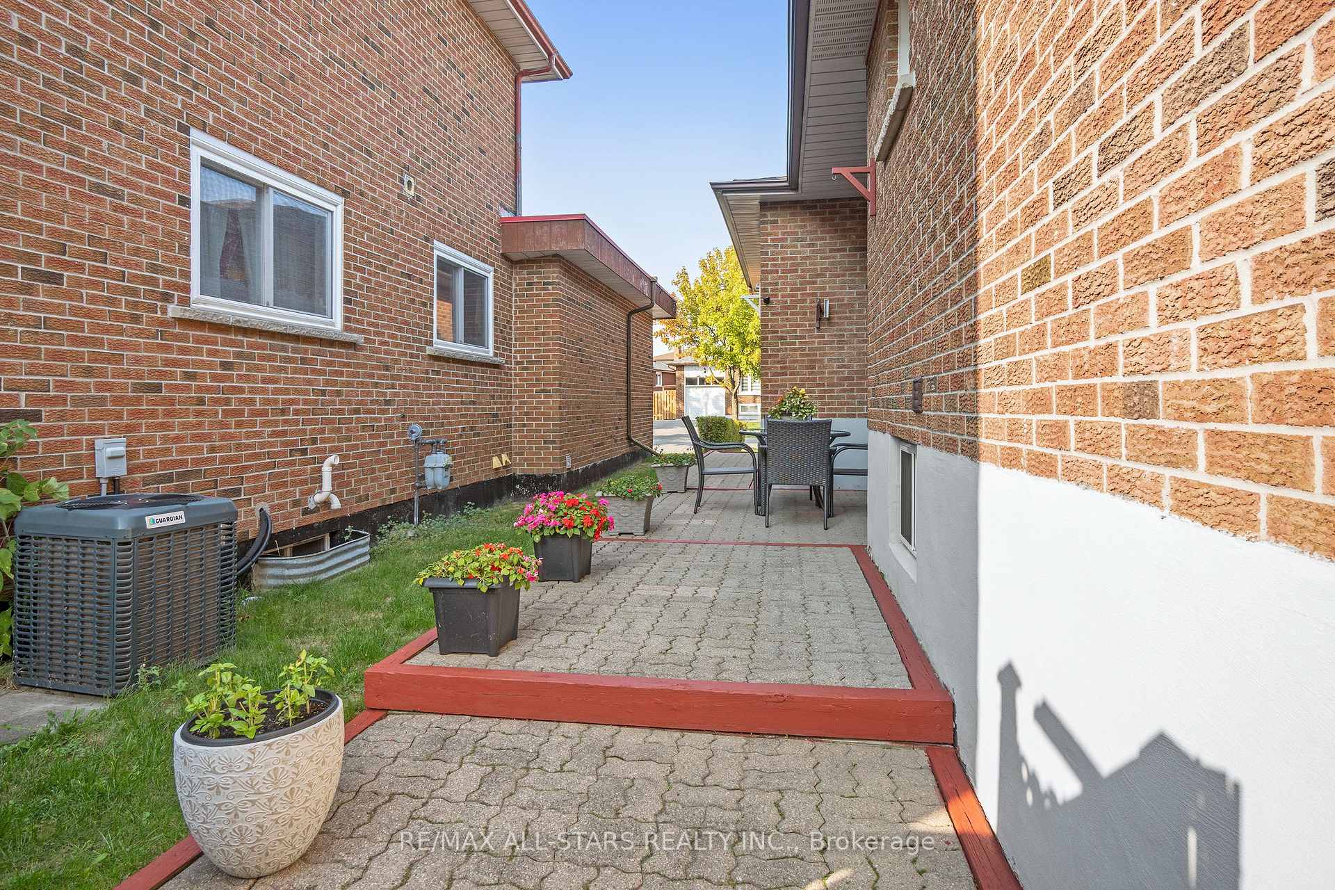 Photo 43 of 14 Barrington Crescent, Markham, Milliken Mills West — HOMEH