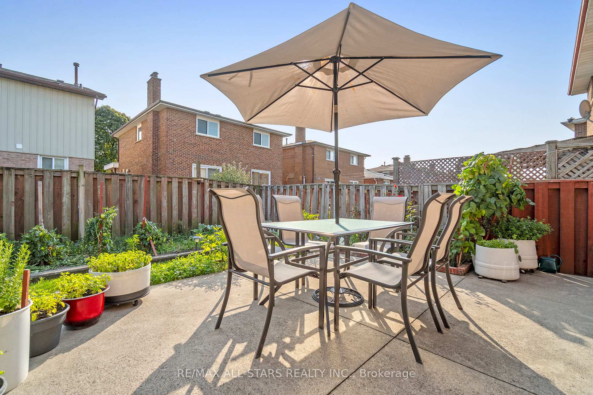 Photo 50 of 14 Barrington Crescent, Markham, Milliken Mills West — HOMEH