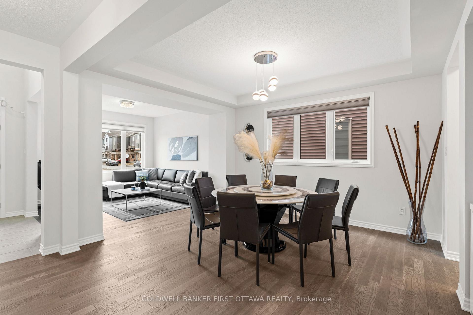 Photo 5 of 660 Continental Avenue, Ottawa, Kanata - Emerald Meadows/Trailwest — HOMEH