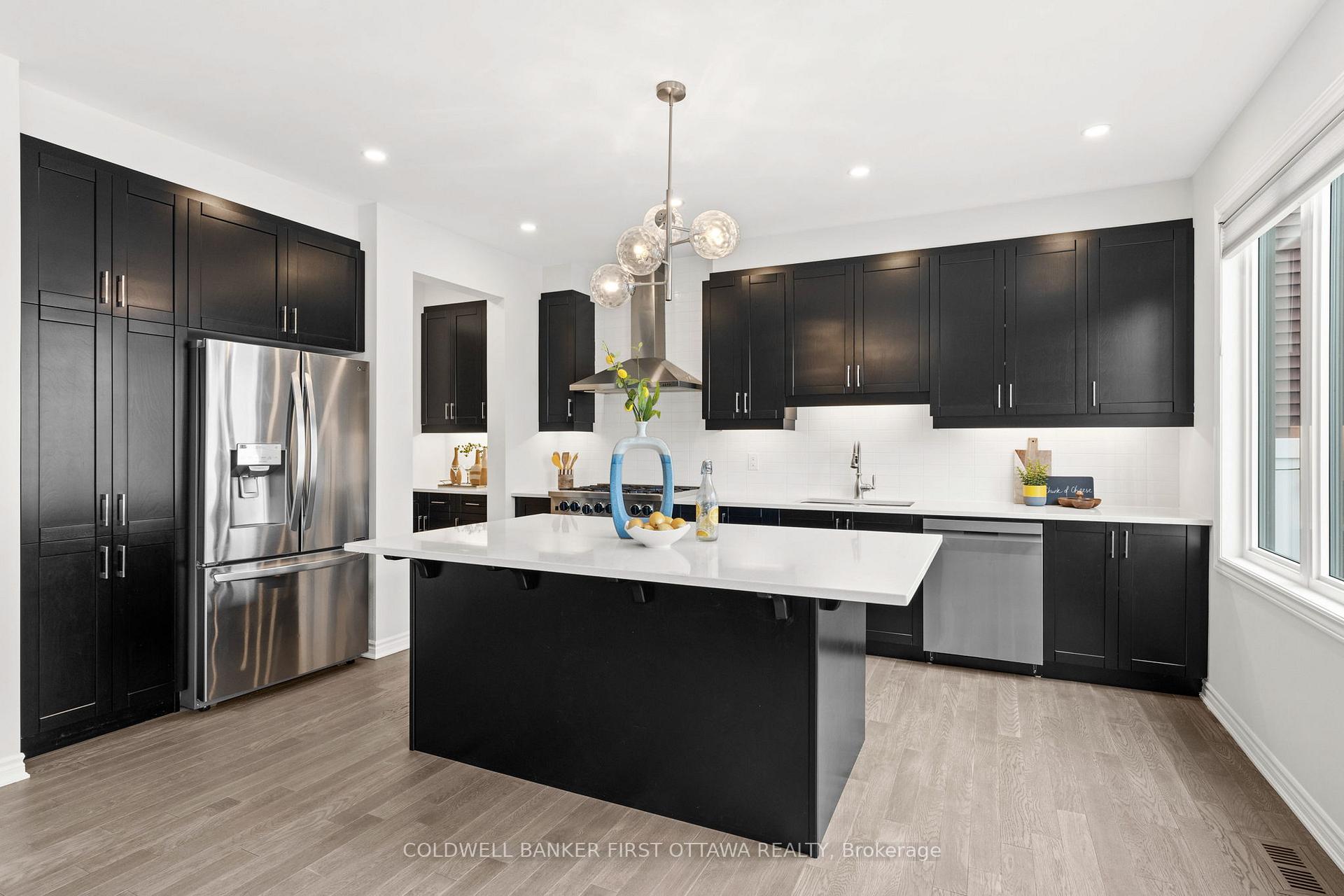 Photo 6 of 660 Continental Avenue, Ottawa, Kanata - Emerald Meadows/Trailwest — HOMEH