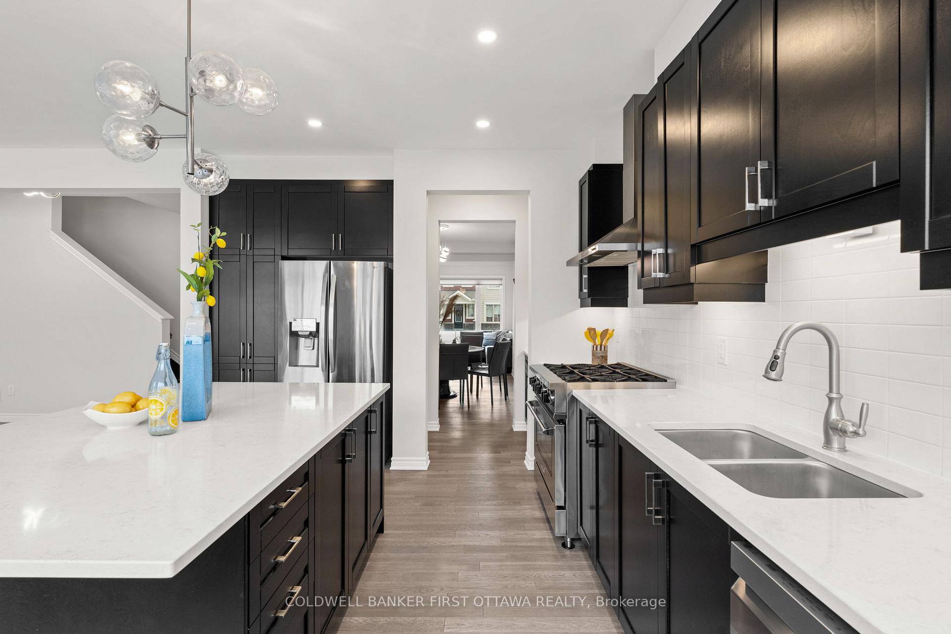 Photo 9 of 660 Continental Avenue, Ottawa, Kanata - Emerald Meadows/Trailwest — HOMEH