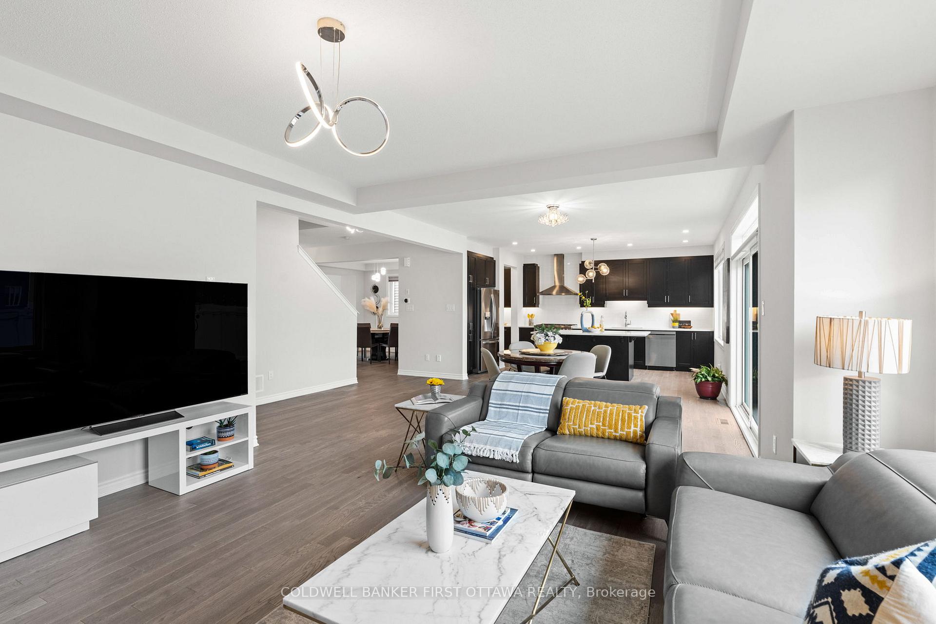 Photo 10 of 660 Continental Avenue, Ottawa, Kanata - Emerald Meadows/Trailwest — HOMEH