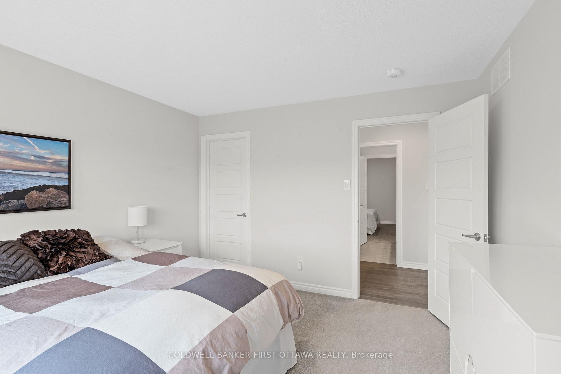 Photo 19 of 660 Continental Avenue, Ottawa, Kanata - Emerald Meadows/Trailwest — HOMEH