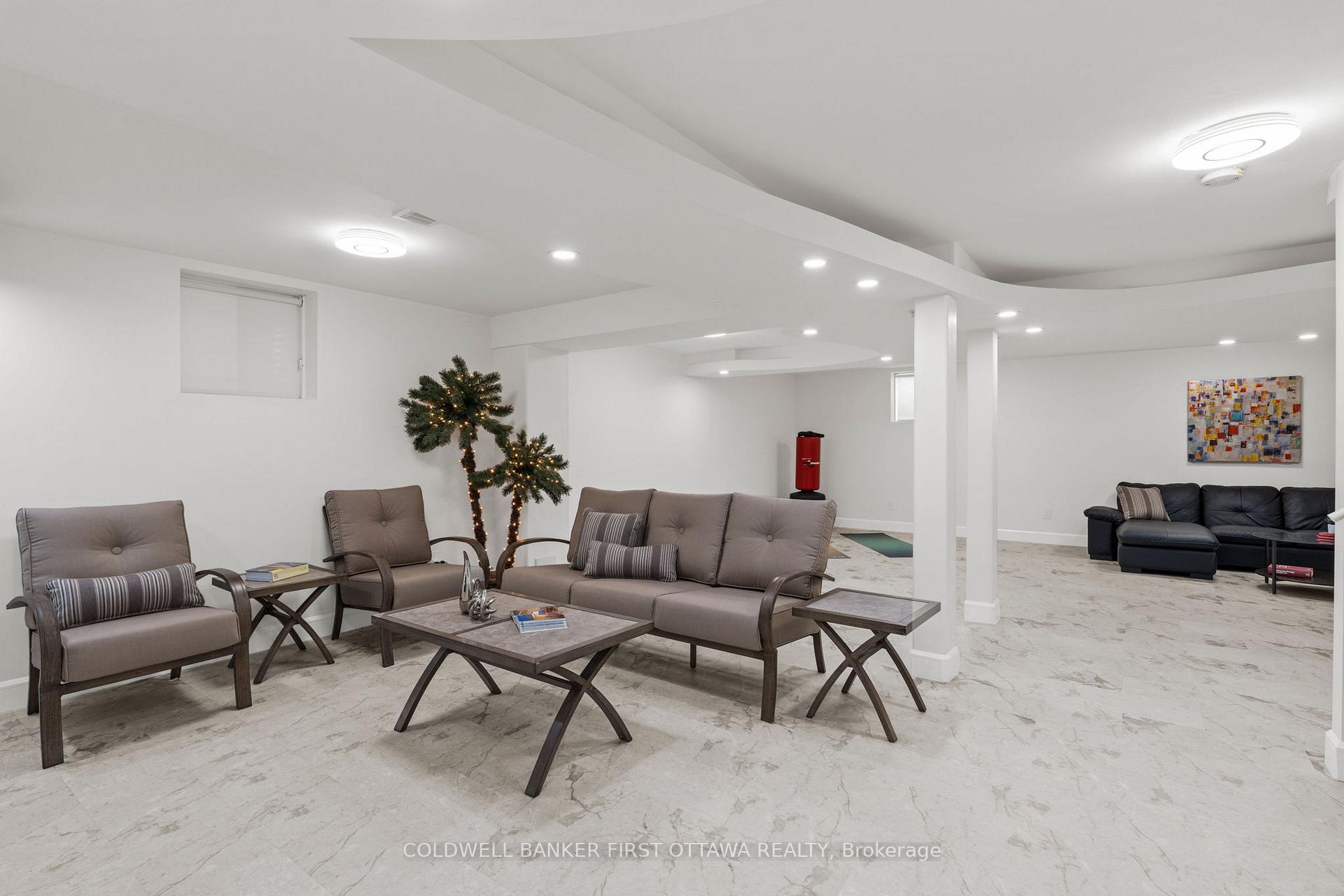 Photo 23 of 660 Continental Avenue, Ottawa, Kanata - Emerald Meadows/Trailwest — HOMEH