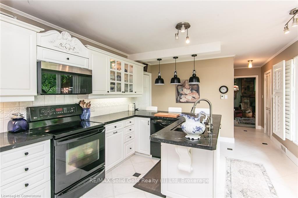 Photo 6 of 65 Edgehill Drive, Kitchener — HOMEH