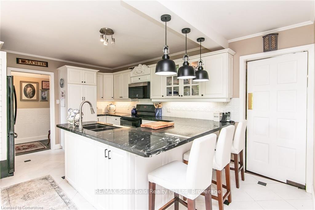 Photo 9 of 65 Edgehill Drive, Kitchener — HOMEH