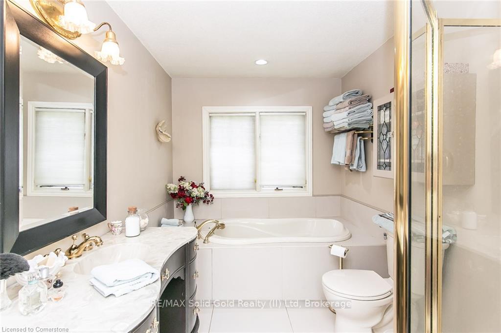 Photo 19 of 65 Edgehill Drive, Kitchener — HOMEH