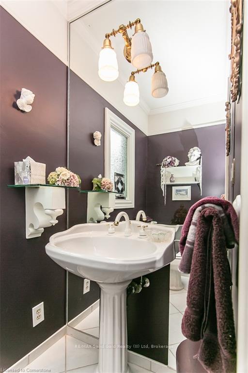 Photo 34 of 65 Edgehill Drive, Kitchener — HOMEH
