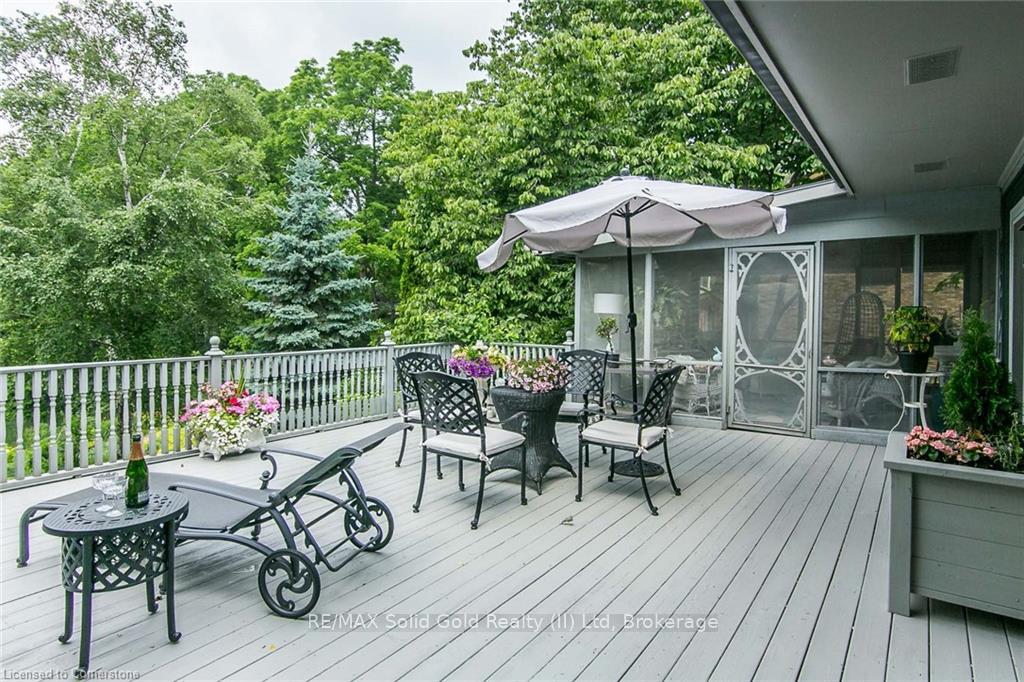 Photo 38 of 65 Edgehill Drive, Kitchener — HOMEH