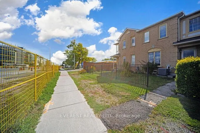 Photo 21 of Unit 127, 2 Sir Lou Drive, Brampton, Fletcher's Creek South — HOMEH