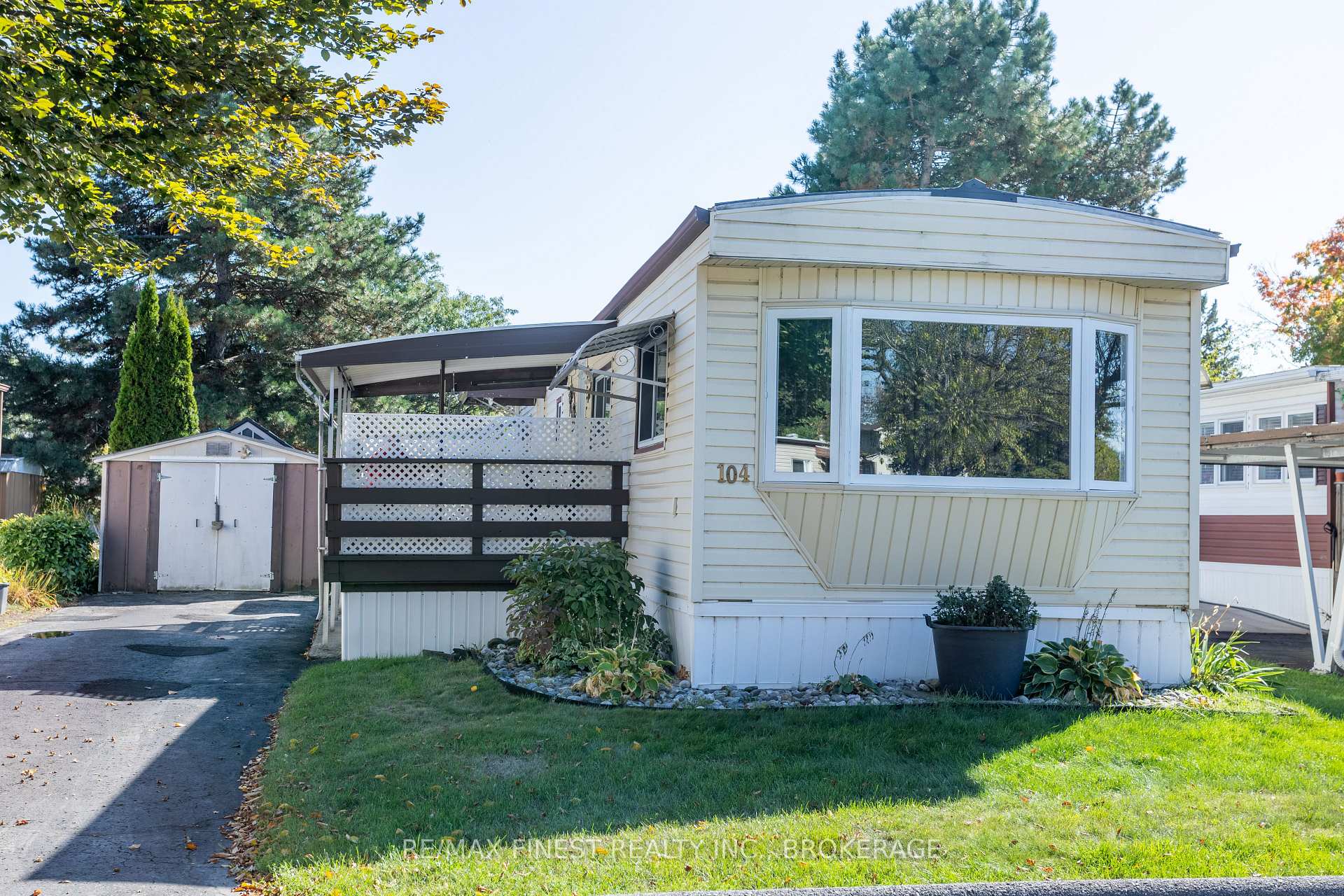 Photo 1 of 104 Worthington Way, Kingston, Rideau — HOMEH