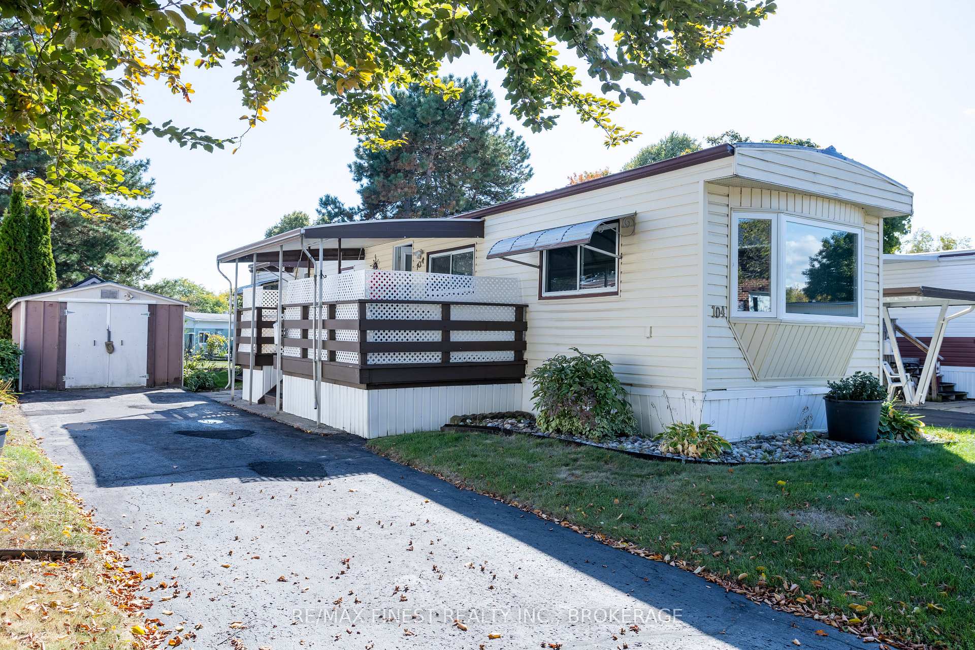 Photo 2 of 104 Worthington Way, Kingston, Rideau — HOMEH