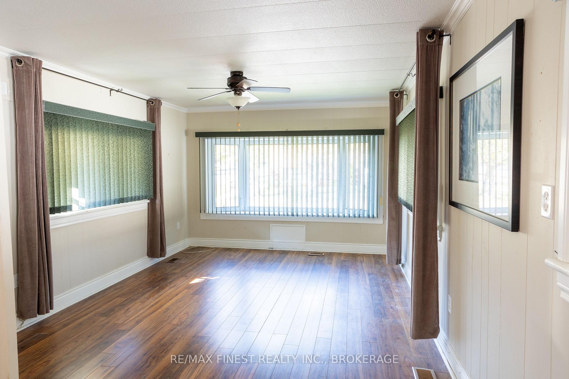 Photo 3 of 104 Worthington Way, Kingston, Rideau — HOMEH