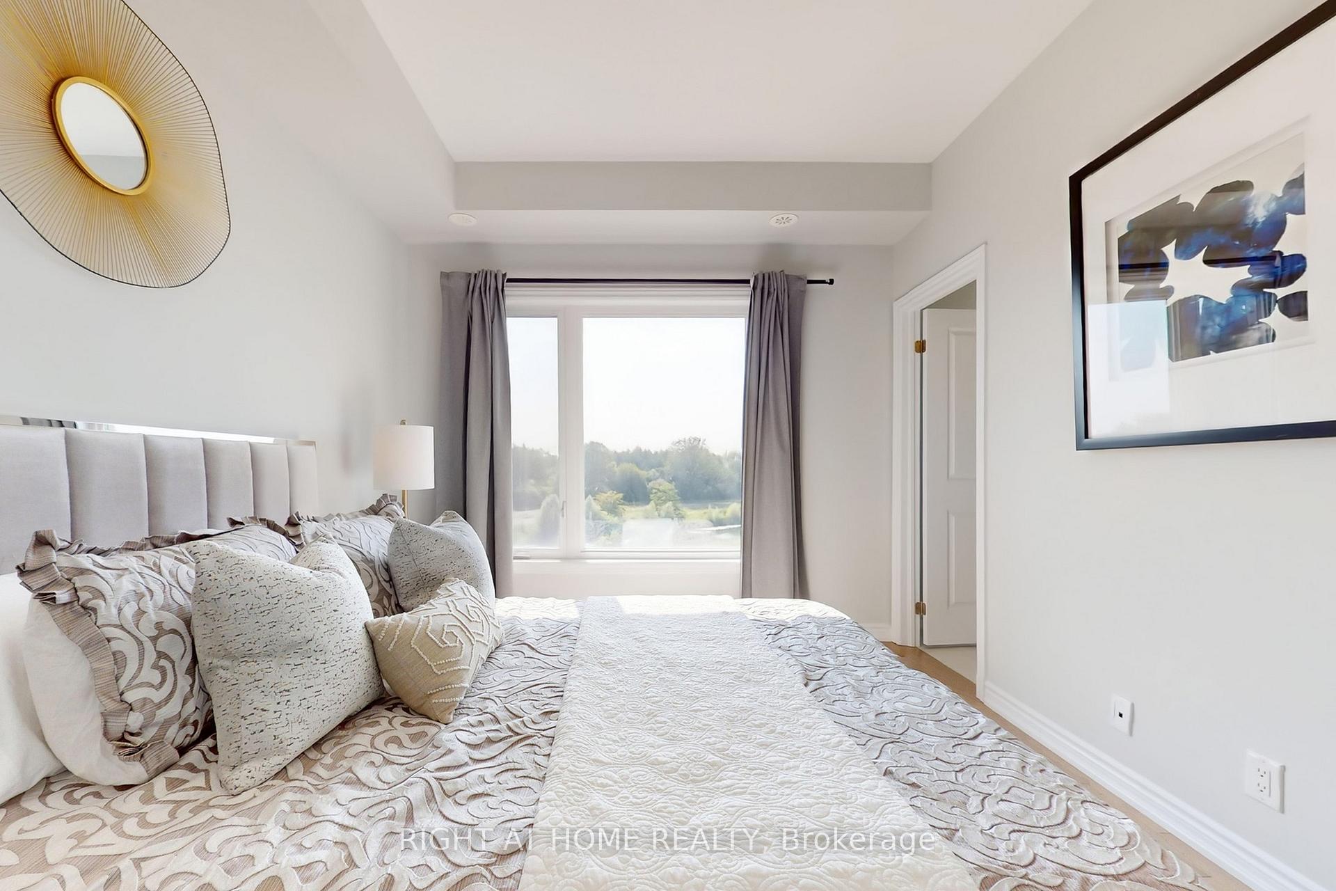 Photo 23 of 99 Yorkton Boulevard, Markham, Angus Glen — HOMEH