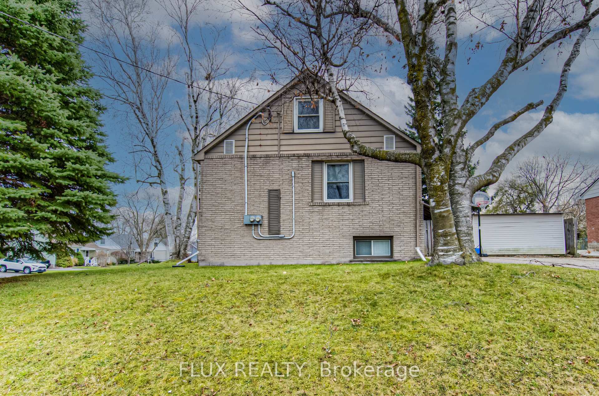 Photo 4 of 119 Walker Street, Kitchener — HOMEH
