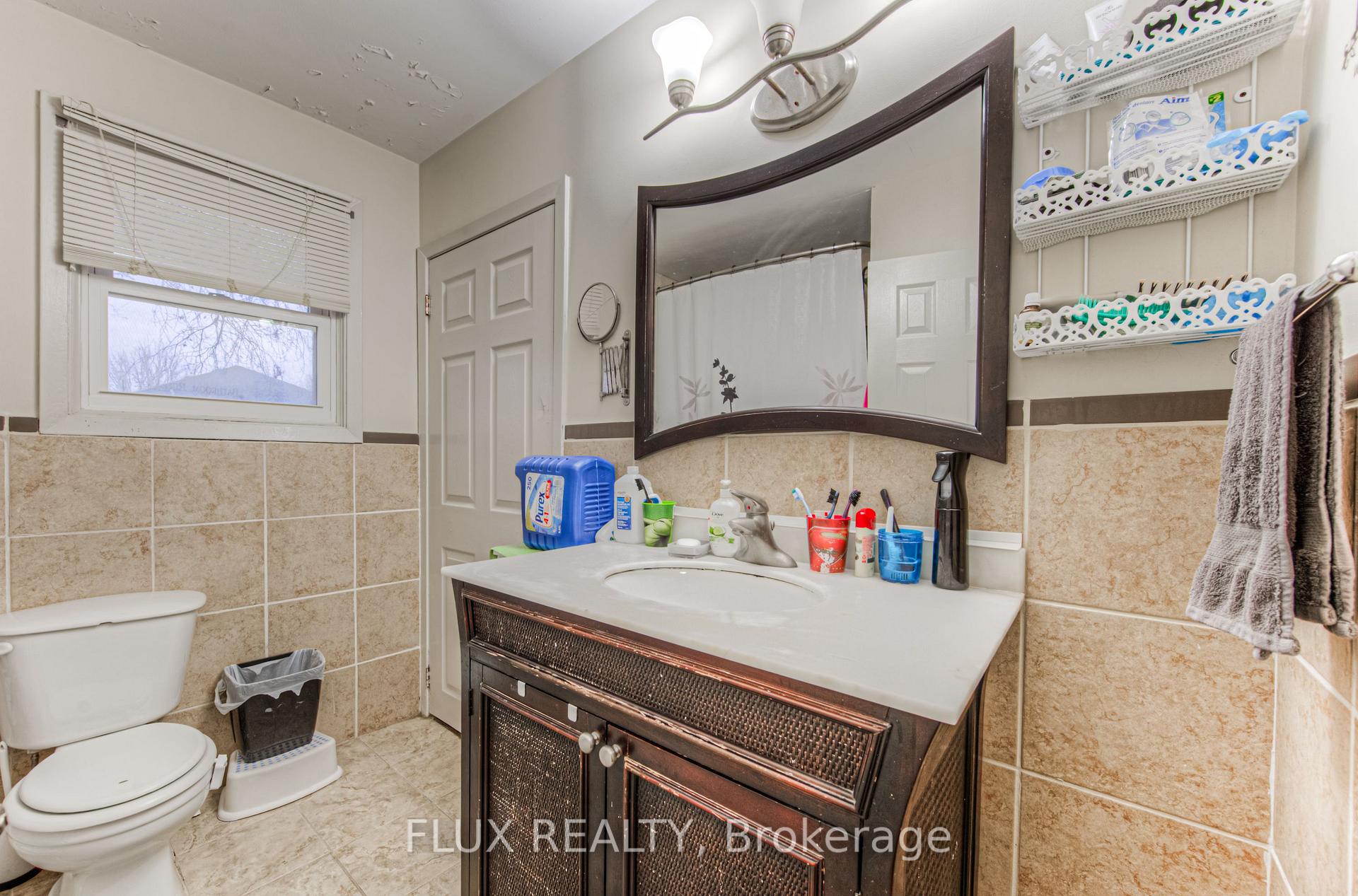 Photo 15 of 119 Walker Street, Kitchener — HOMEH