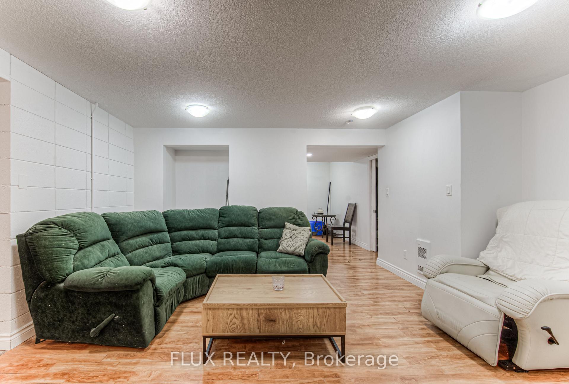 Photo 23 of 119 Walker Street, Kitchener — HOMEH
