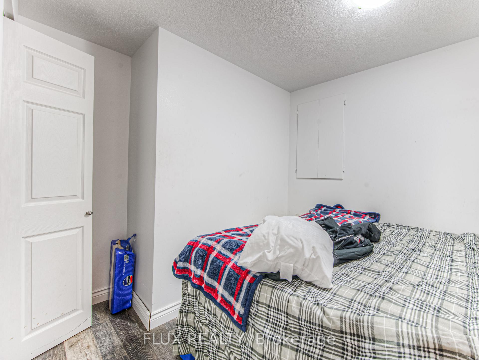 Photo 33 of 119 Walker Street, Kitchener — HOMEH