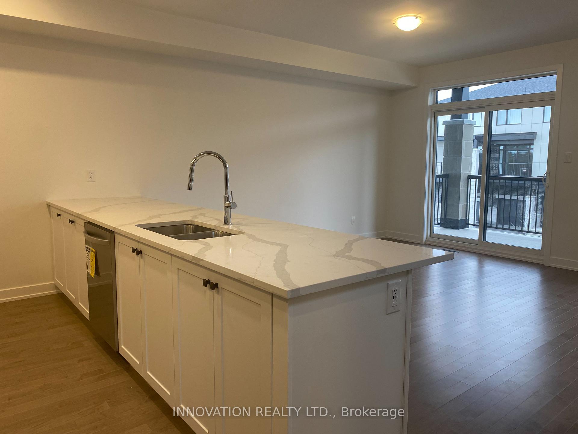 Photo 9 of 71 Arinto Place, Ottawa, Kanata - Emerald Meadows/Trailwest — HOMEH