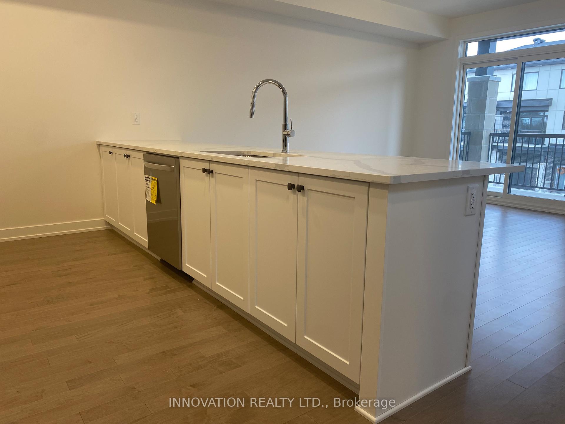 Photo 12 of 71 Arinto Place, Ottawa, Kanata - Emerald Meadows/Trailwest — HOMEH