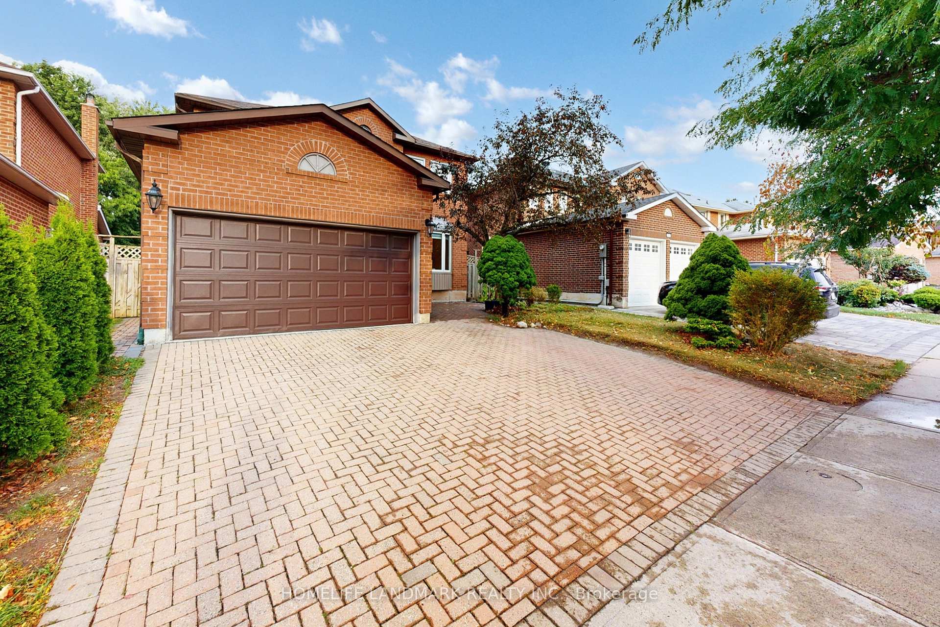 Photo 2 of 15 Hollingham Road, Markham, Unionville — HOMEH