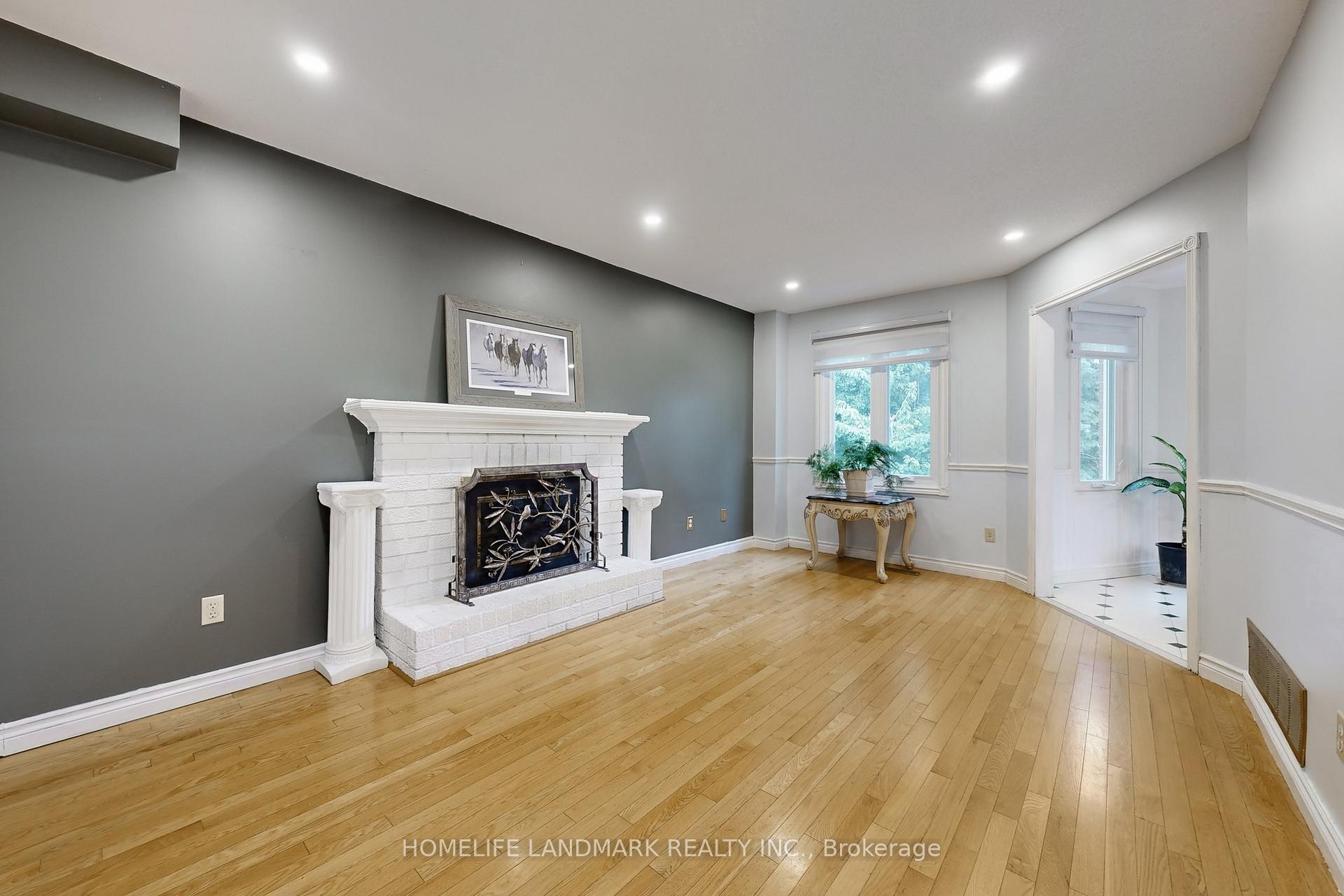 Photo 12 of 15 Hollingham Road, Markham, Unionville — HOMEH