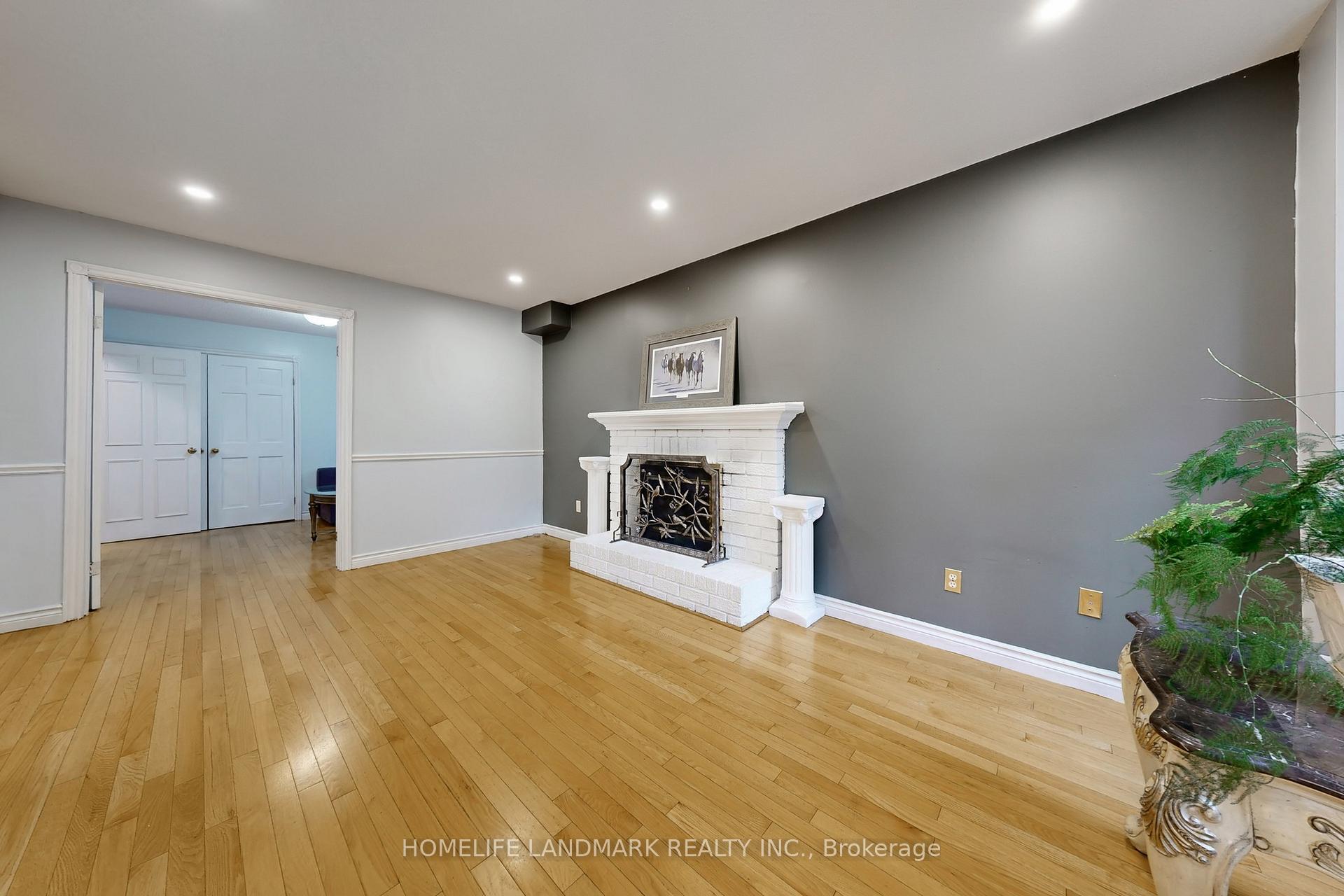 Photo 13 of 15 Hollingham Road, Markham, Unionville — HOMEH