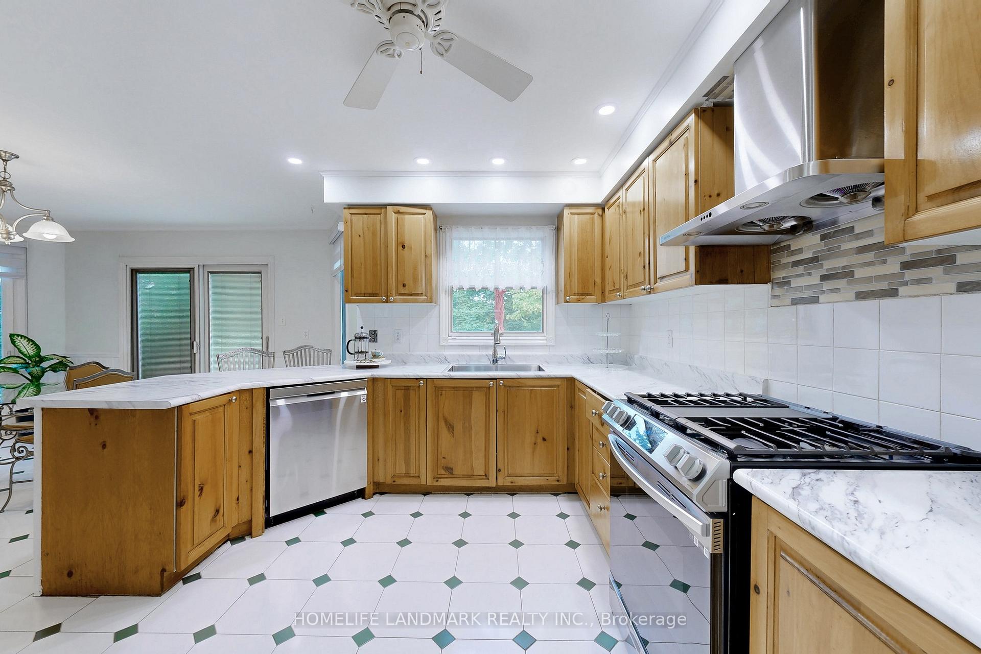Photo 18 of 15 Hollingham Road, Markham, Unionville — HOMEH