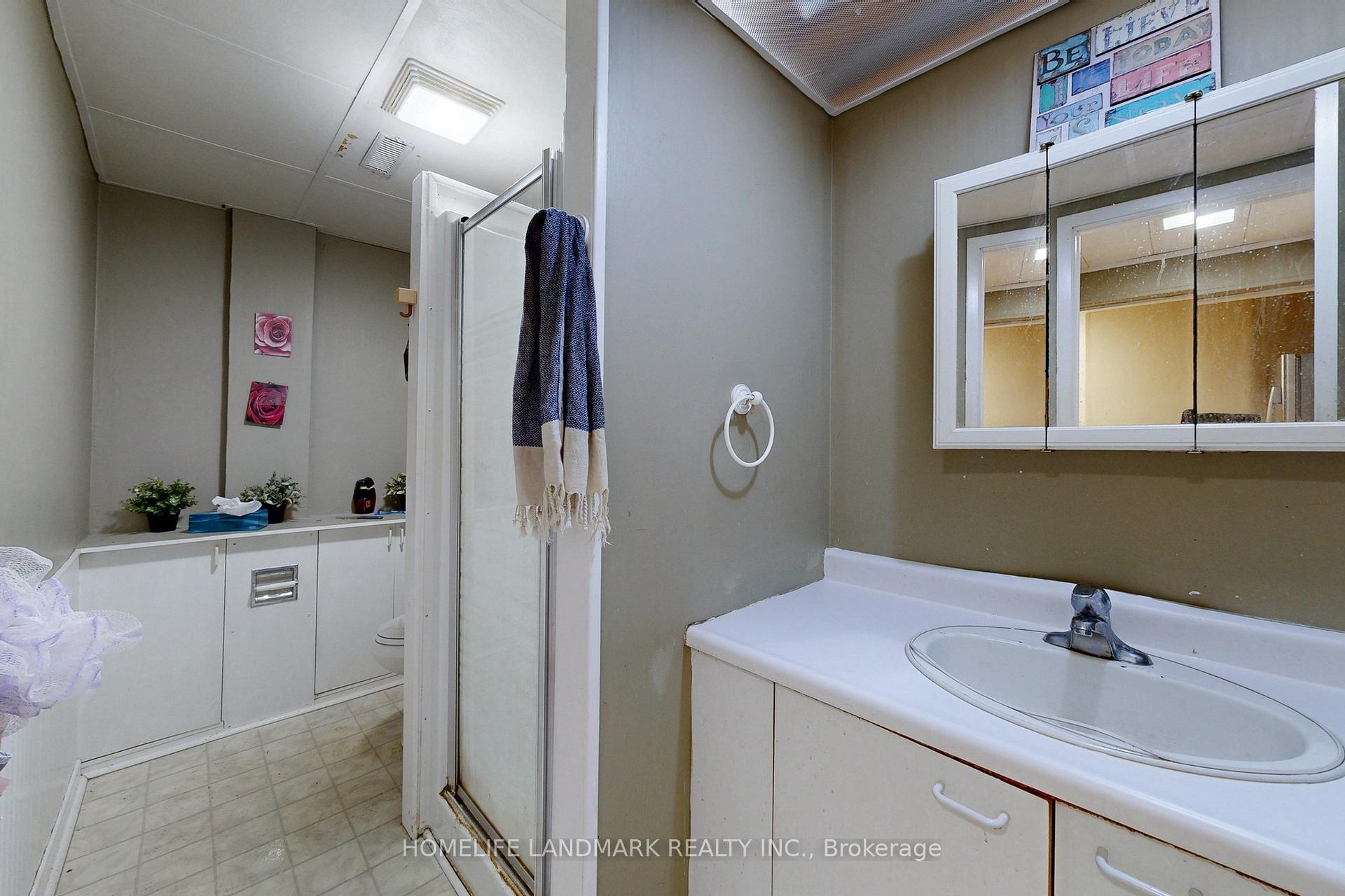 Photo 40 of 15 Hollingham Road, Markham, Unionville — HOMEH