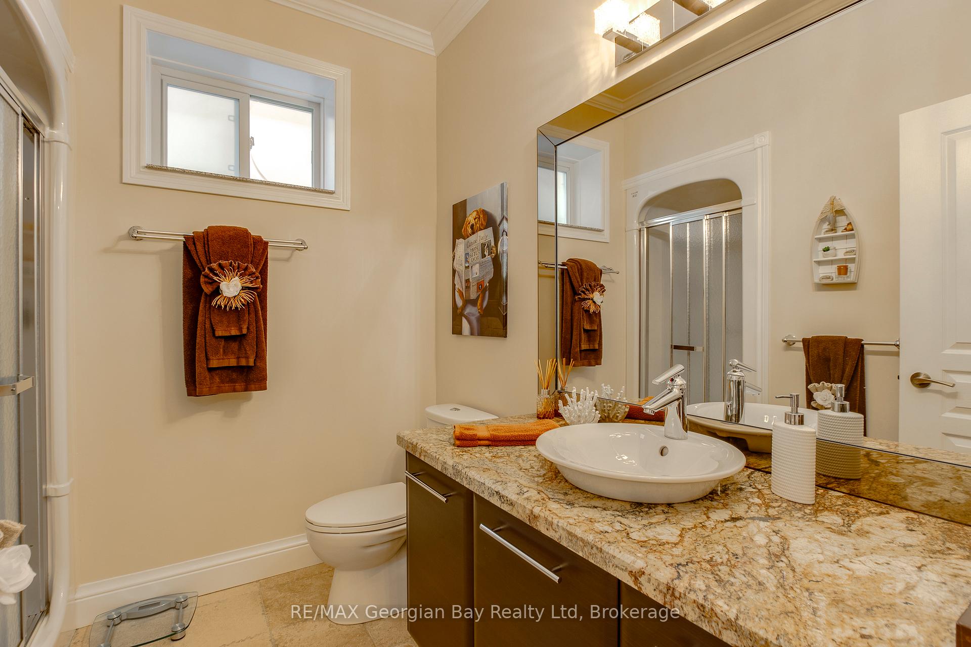 Photo 23 of 337 Aberdeen Boulevard, Midland — HOMEH