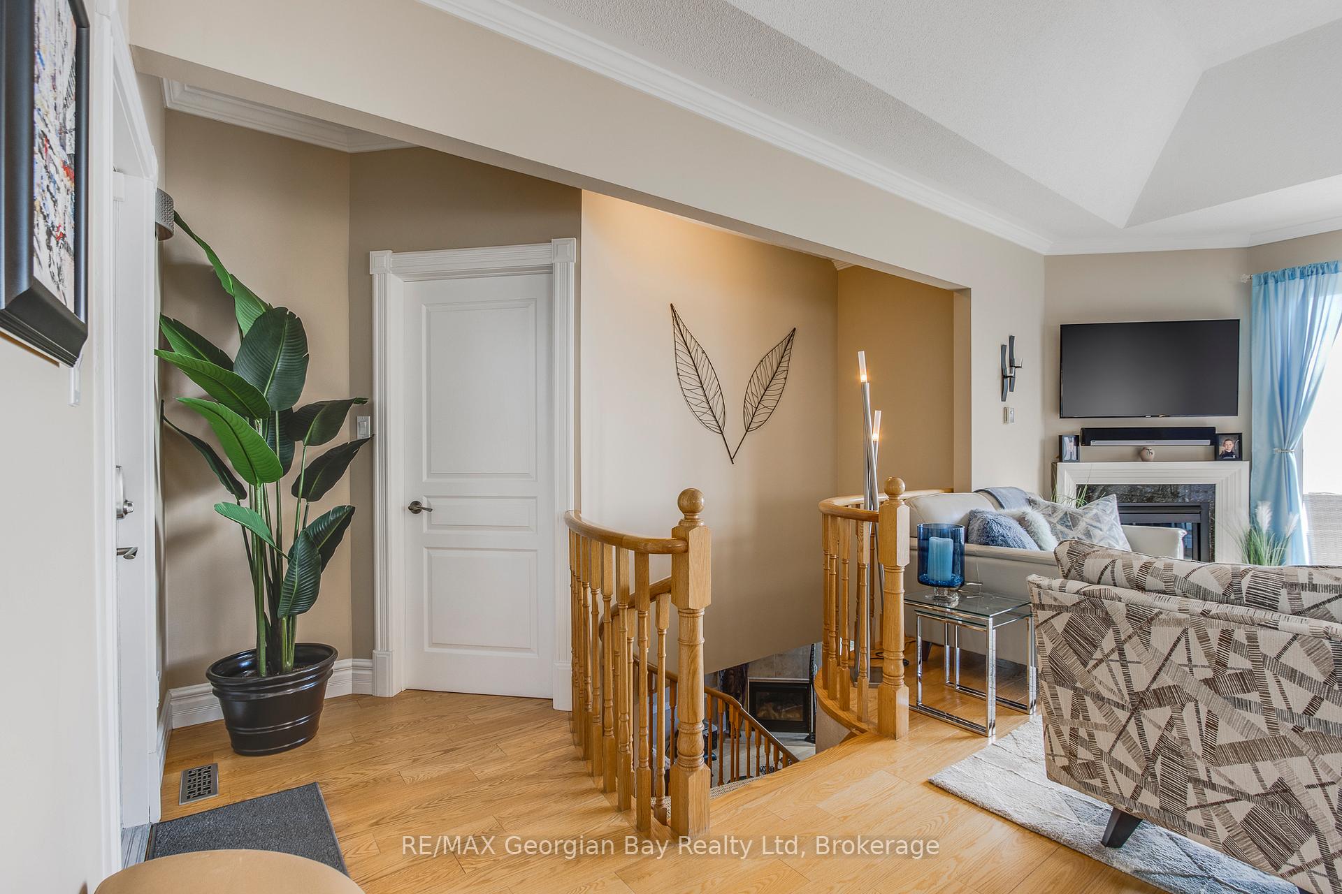 Photo 24 of 337 Aberdeen Boulevard, Midland — HOMEH