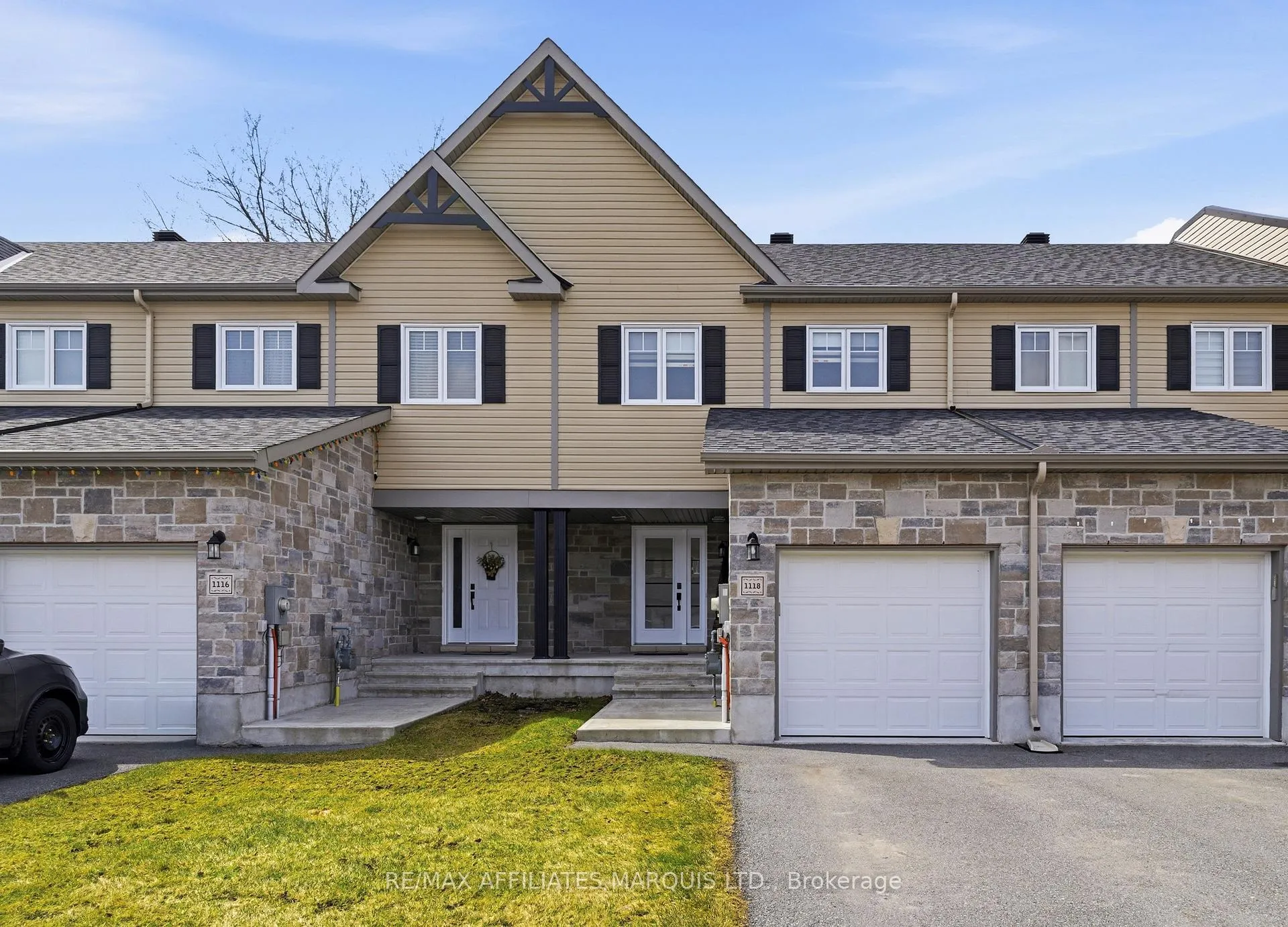 Photo 1 of 1118 Clement Court, Cornwall — HOMEH