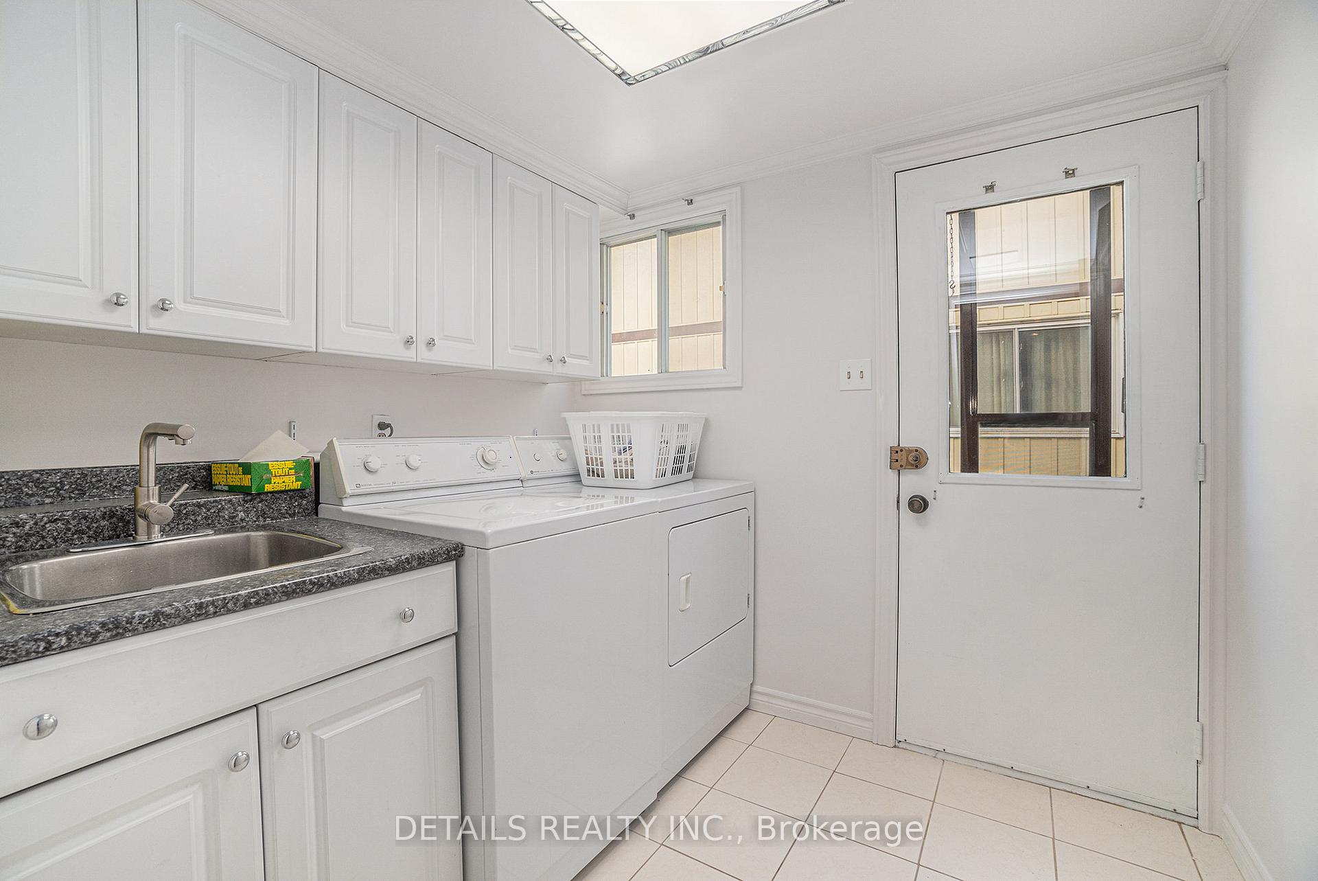 Photo 15 of 230 Equestrian Drive, Ottawa, Kanata - Bridlewood — HOMEH