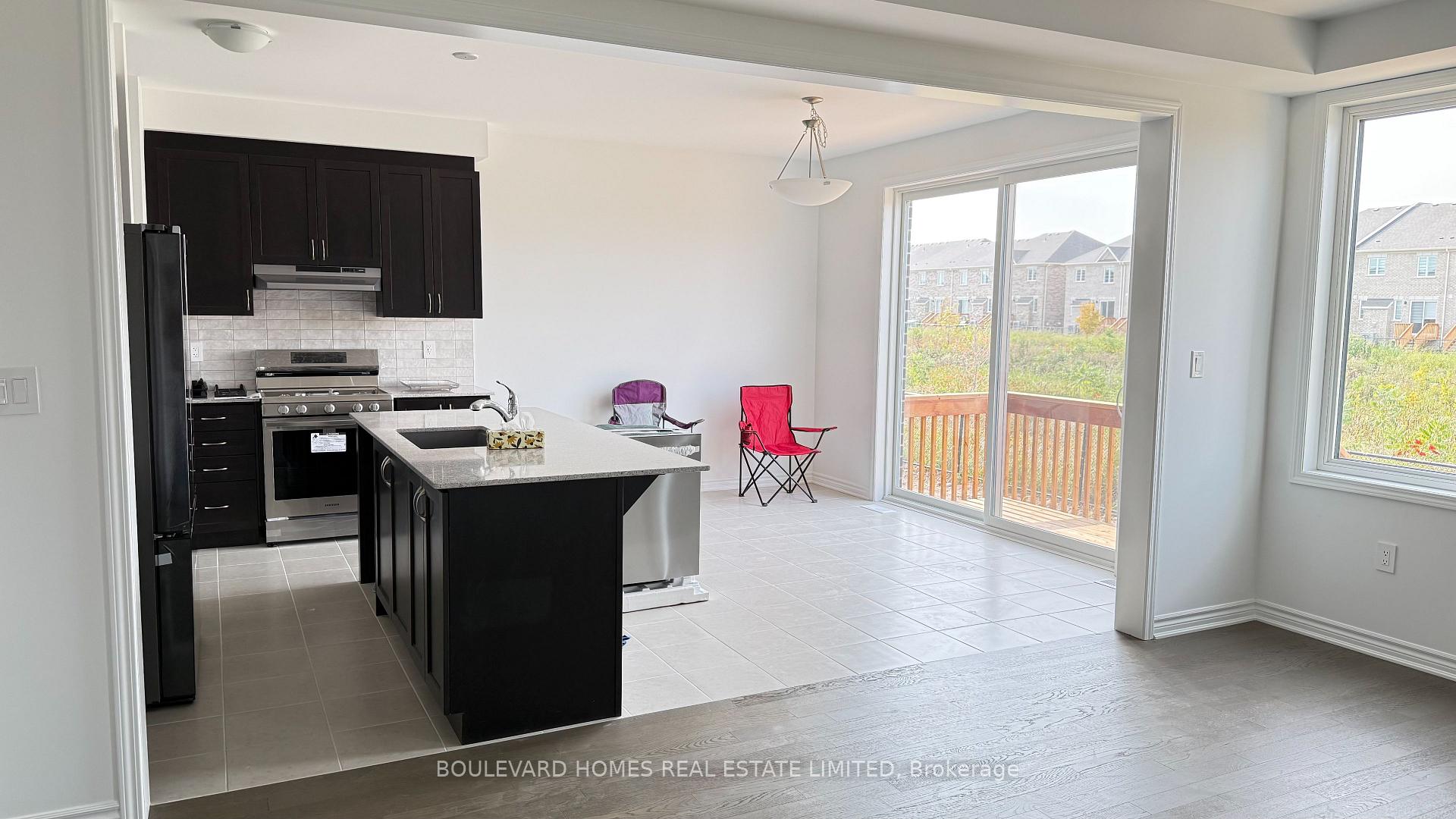 Photo 4 of 1561 Rothbury Cres, Milton, Bowes — HOMEH
