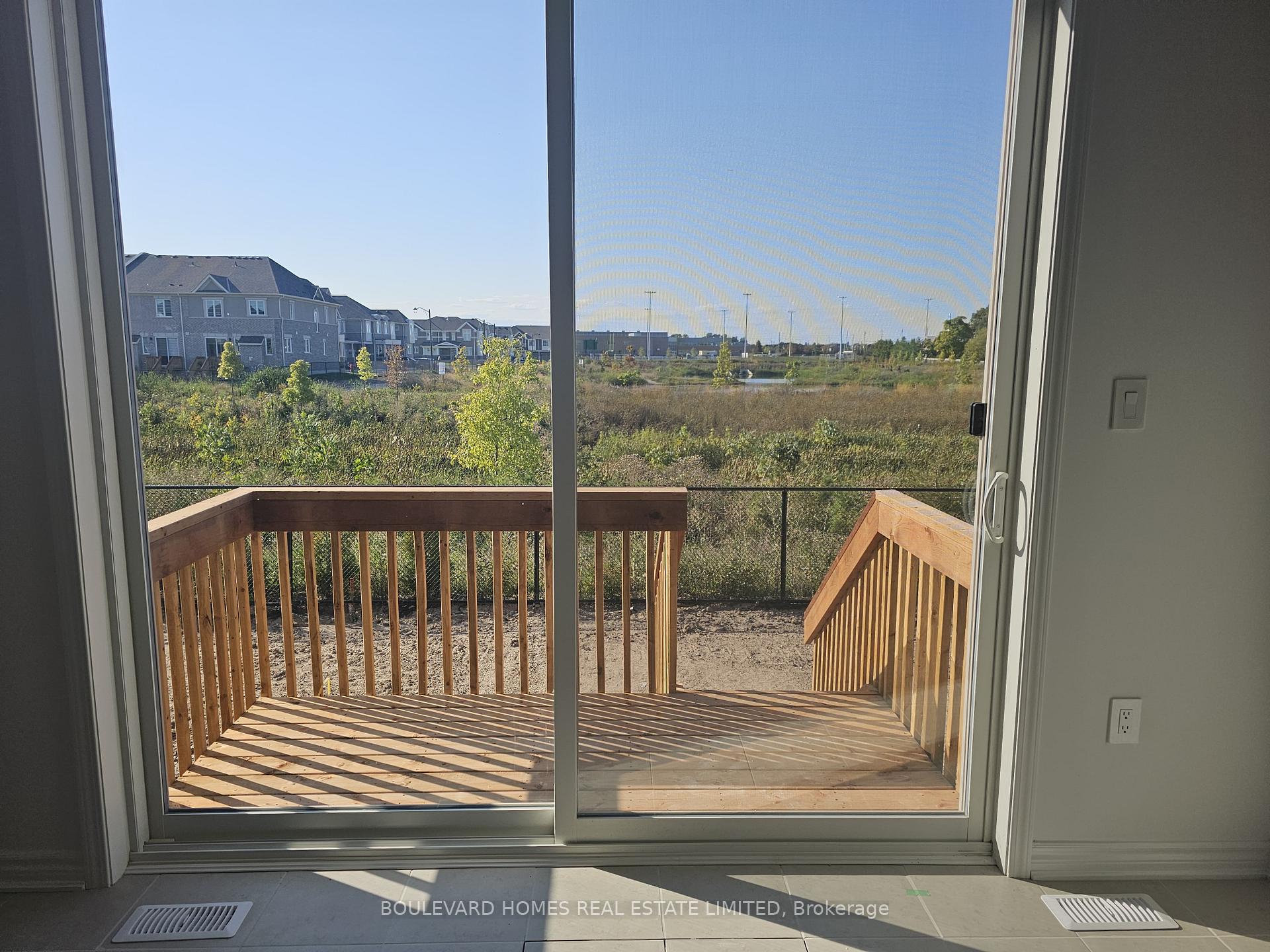 Photo 5 of 1561 Rothbury Cres, Milton, Bowes — HOMEH