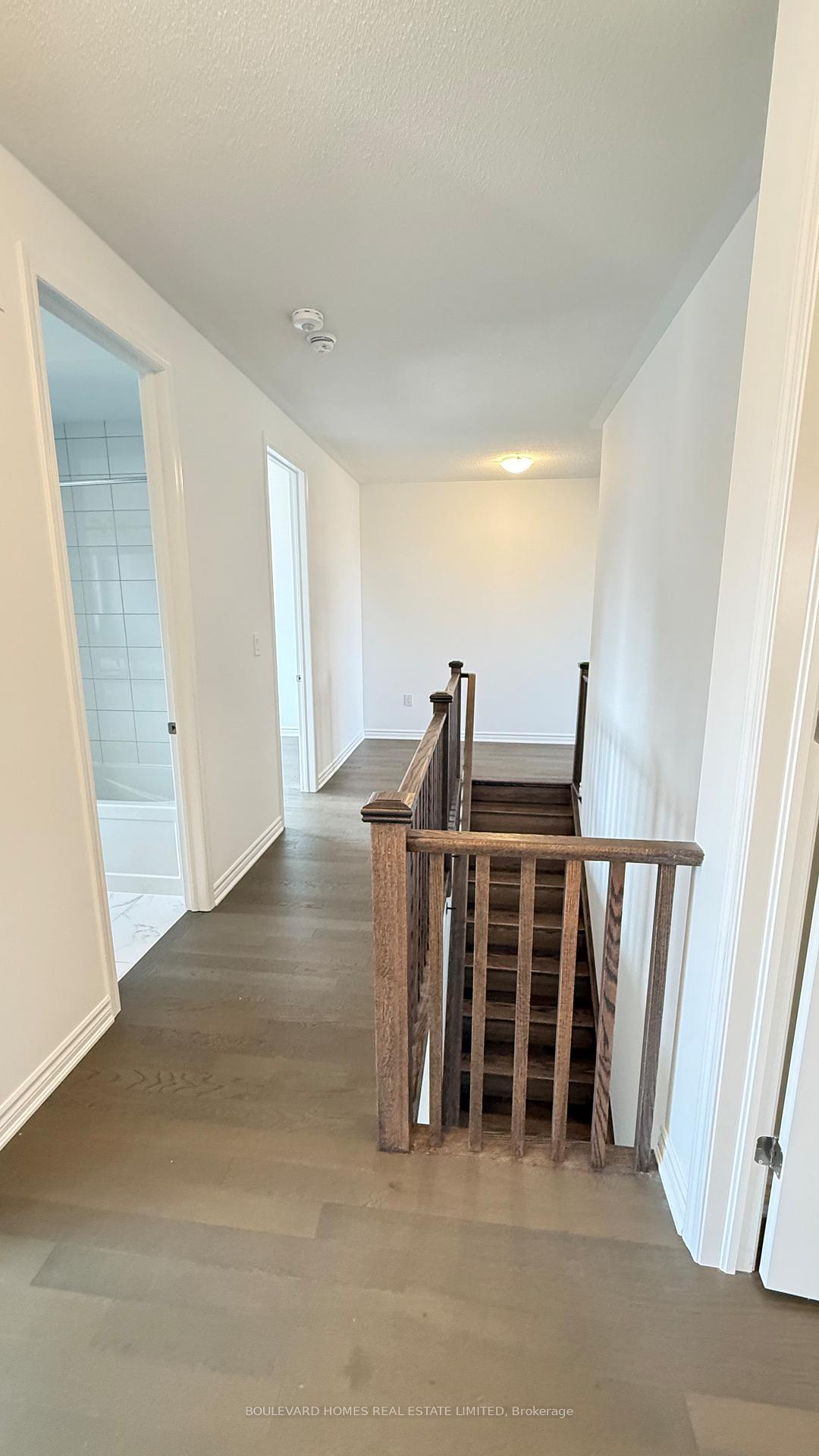 Photo 19 of 1561 Rothbury Cres, Milton, Bowes — HOMEH